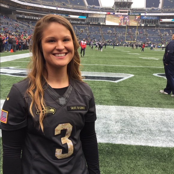 Meet your Posher, Jeri + Will - Picture 2 of 10